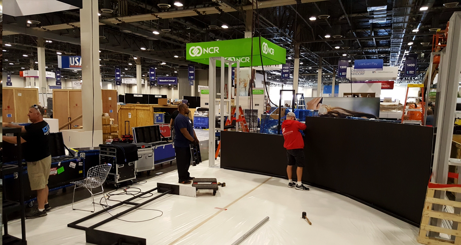 Trade show booth installation and dismantle support with exhibit setup on the show floor